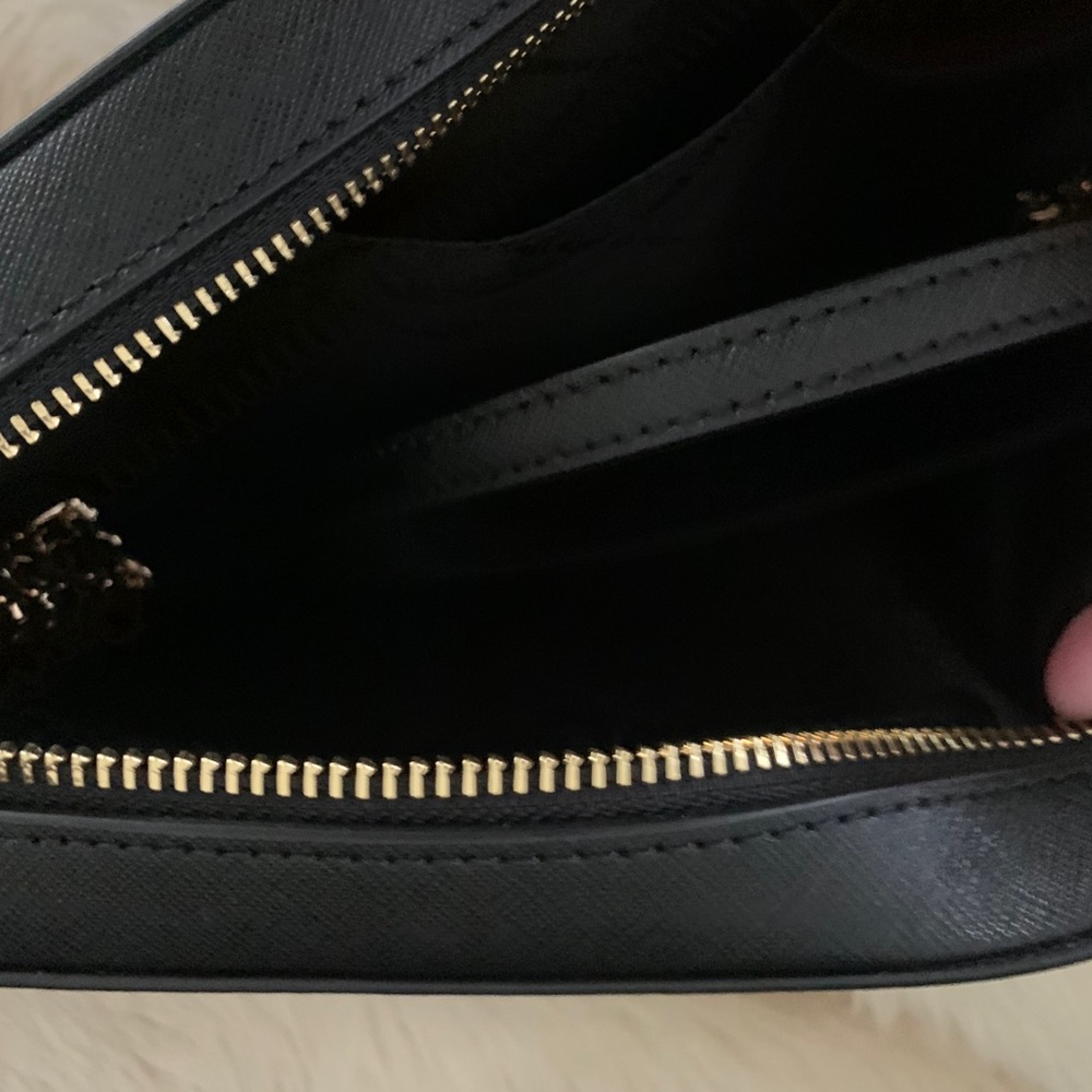 MICHAEL KORS CROSSBODY & WRISTLET SET! NWT! - Picture 4 of 16